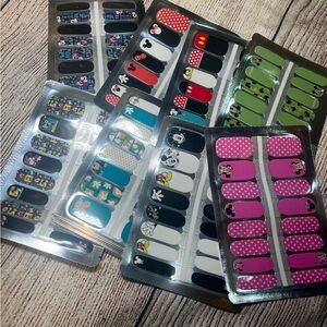 8 PCs Disney Mickey Real Nail Polish Strips Set of 7 NEW